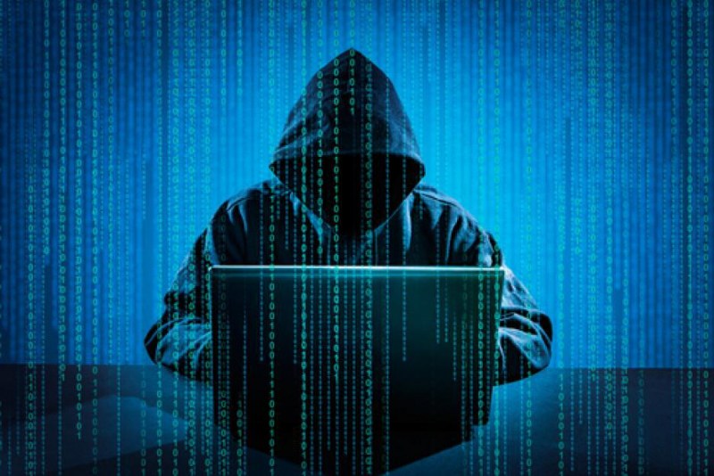 Анонимни хакери плашат, че притежават данните на милиони българи