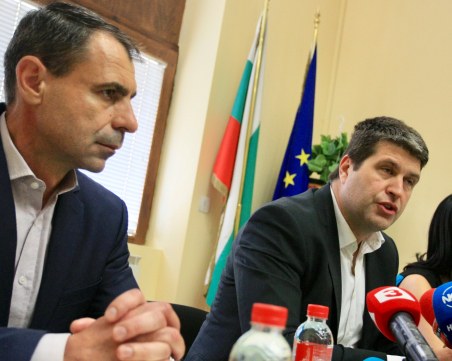 НАП: Източени са данни за транзакции и данъци, пробивът е през ДДС услуга