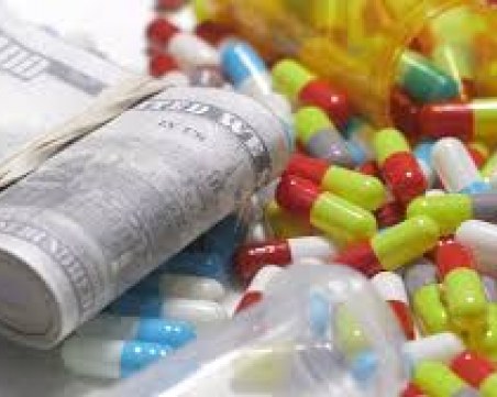 Лекари изписват повече лекарства, ако фармацевтичните фирми им плащат