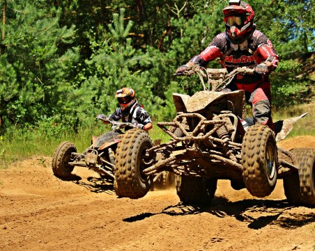 Пиян се преобърна с АТВ в Крайморие, едва не размаза лицето си в асфалта