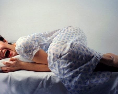 Защо ни е трудно да крещим и да плачем насън?