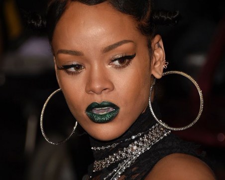 Какво разкрива червилото за дамата, която го носи