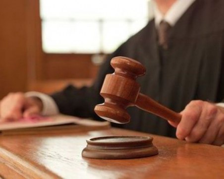 Парите на властта: Главният прокурор си е купил къща над Батак, митничар №1 е спестил 240 000 от заплати