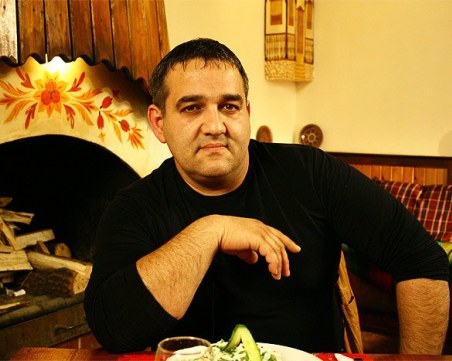 Радо Шишарката стана баща на 53 години