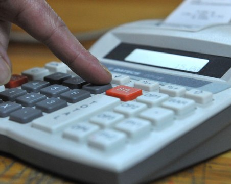 43 фирми и организации дават на съд наредбата за касовите апарати