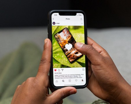 Instagram скрива харесванията на снимки