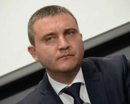 Изтекли са ви данните от НАП? Може да съдите държавата