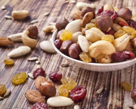 Как изглеждат 100 калории в плодовете, ядките и зеленчуците?