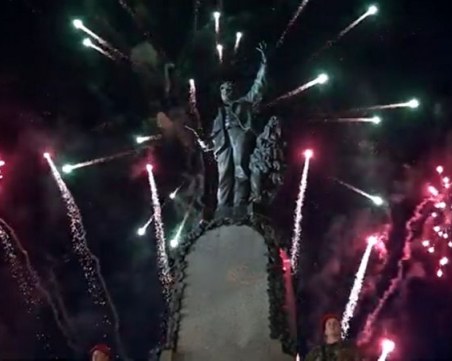 Карлово почете Апостола на свободата, президентът с остри думи към съвремието