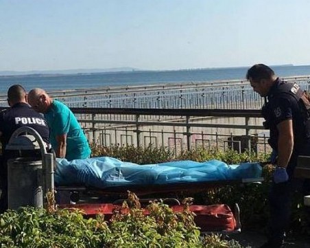 Извадиха тяло на мъж от морето край Бургас