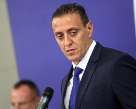 Схемите на Миню Стайков изядоха главата на шефа на фонд 