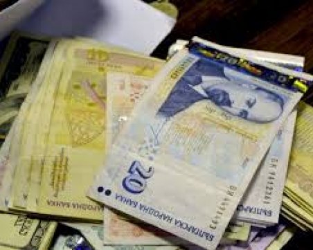 Учителка ужили заложна къща със 70 бона