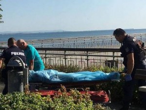 Извадиха тяло на мъж от морето край Бургас