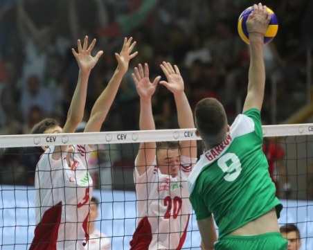 Браво! Младите лъвчета на финал на европейското по волейбол!