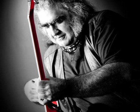 Буги, никога няма да те забравим! Десетки скърбят след смъртта на музиканта