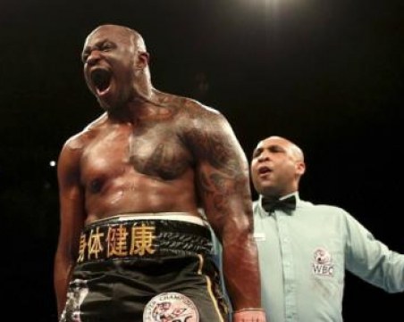 Дилиън Уайт надви Оскар Ривас, остава претендент за титлата