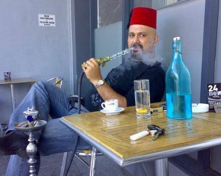 Над 20 години затвор за двама мъже, дрогирали и изнасилили тийнейджърка