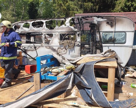 Банева излезе от ареста и пожарите почнаха?