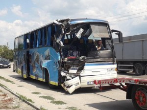 Автобус с деца катастрофира край Търговище