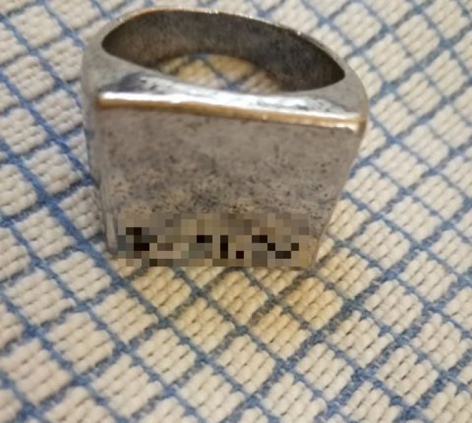Пловдивчанка намери сребърен пръстен с важна дата на него