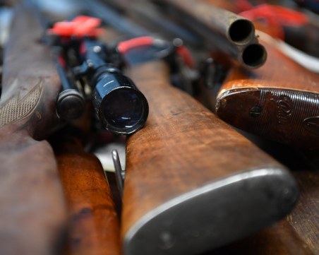 Баба изуми полицаи в Търново, държала незаконни патрони за 