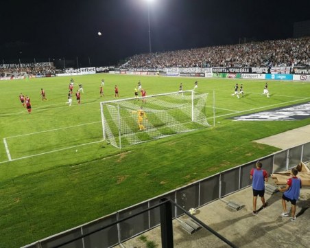 Локо се завърна в Европа с победа след силен мач и празник на Лаута