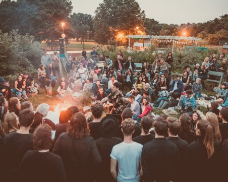 Планински въздух, китарни дуели, кино под звездите на няколко фестивала този уикенд