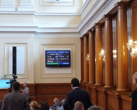 Парламентът отхвърли президентското вето! Купуваме изтребителите F-16