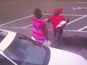 Майка уби бебето си при бой с друга жена