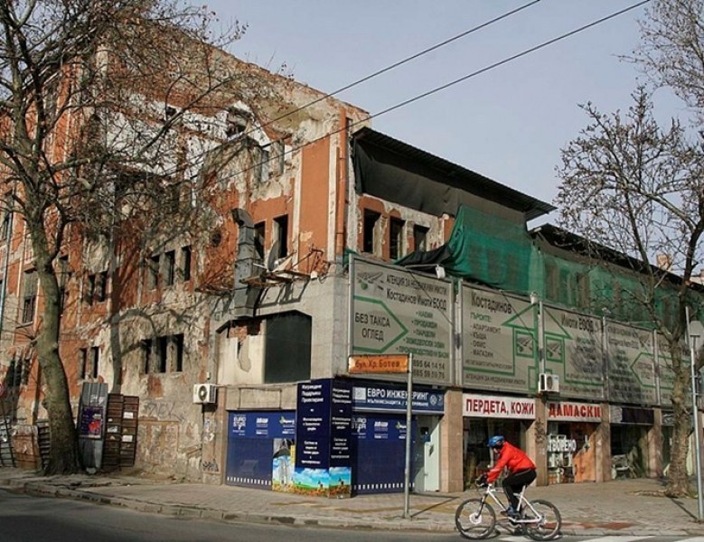 Затварят платно на важен булевард в Пловдив