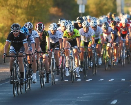 300 колоездачи от цял свят пресичат Европа, тръгнаха от Бургас