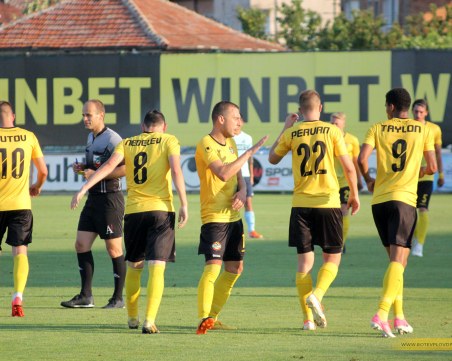 Ботев с две промени в групата за мача с Левски