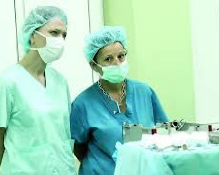 Столична община дава по 300 лева стипендия на бъдещи медсестри