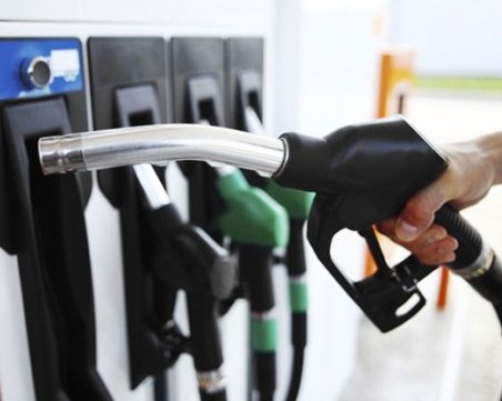 Бензинът излиза най-солено за българи, румънци и украинци
