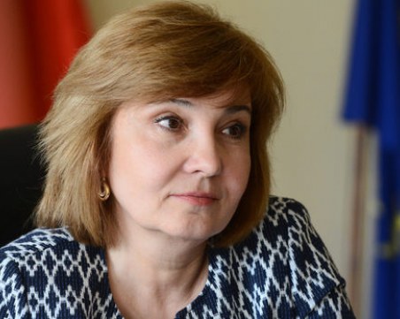 Шефката на НАП: Тежко решение бе да не си прекратя отпуска