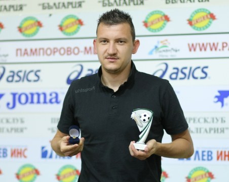 Тошко Неделев с две индивидуални награди