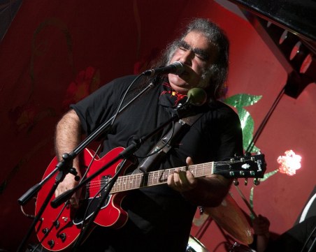 Тумор и диабет повалили Буги Барабата