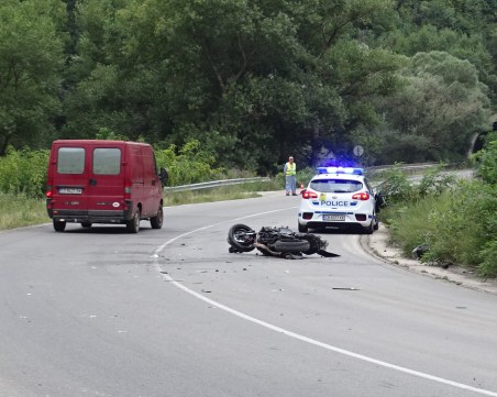 Моторист пострада при катастрофа с ТИР в Кресненското дефиле