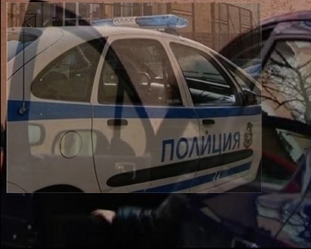 Румънци вадят пистолет на шофьор, задигат му 300 лева