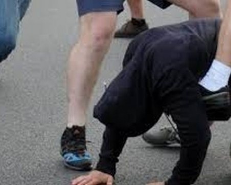 Съученици се сбиха на шега в пловдивско школо, момче остана без далак след удар