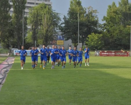 Спартак загрява за Купата с контрола в София