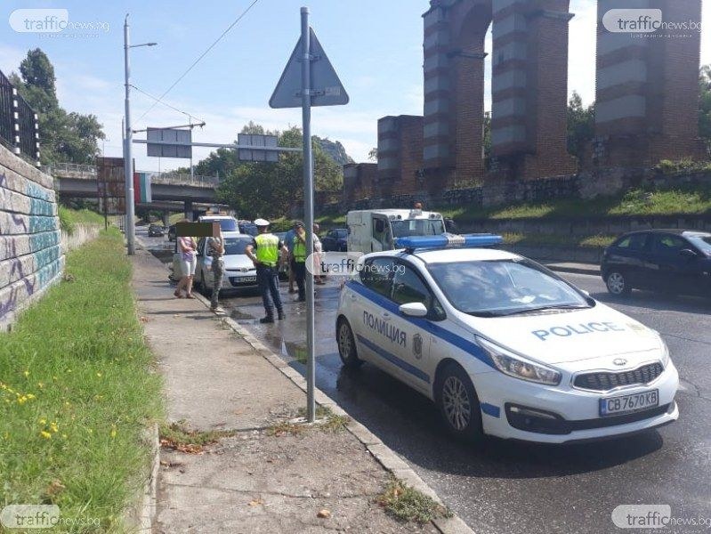 Тежка катастрофа на Коматевския възел в Пловдив – автомобил е смачкан до неузнаваемост