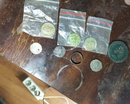 Хванаха в крачка иманяри, откриха оборудвани и ценности при обиск