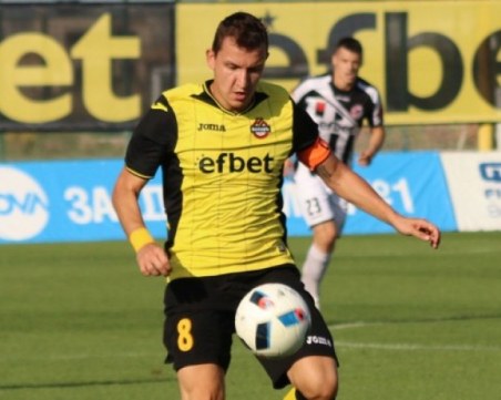 Неделев: Не знам за Левски, оставам в Ботев