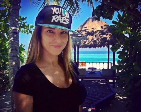 Алекс Раева роди първата си рождба