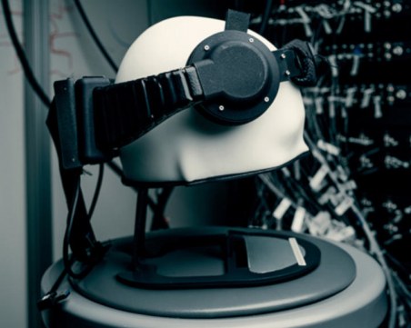 Facebook създава технология за комуникация чрез мисли