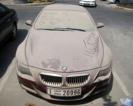 Мечтаната работа – да търсиш изоставени коли в Дубай