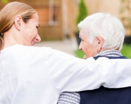 Нов проект в Карлово осигурява социална, медицинска и психологическа помощ на хора в нужда