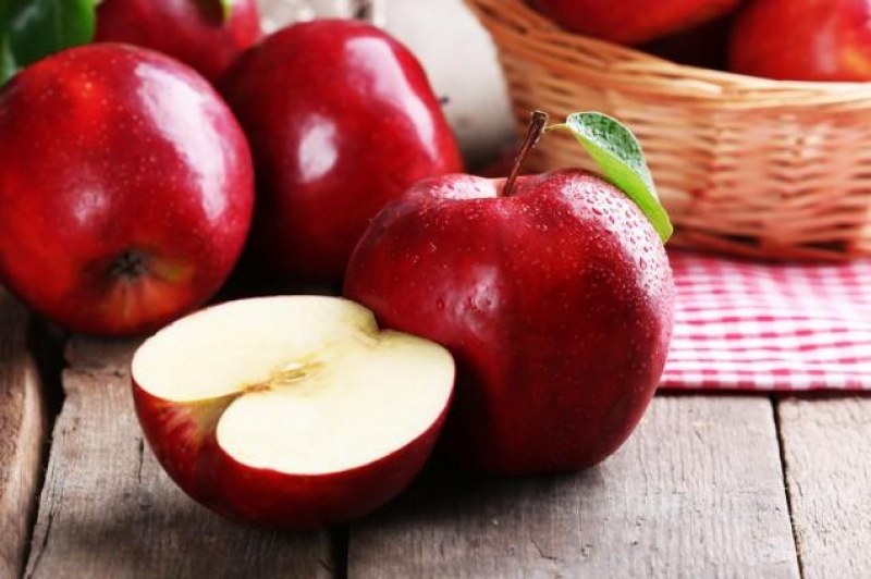 Вижте какви опасности за здравето крие... ябълката