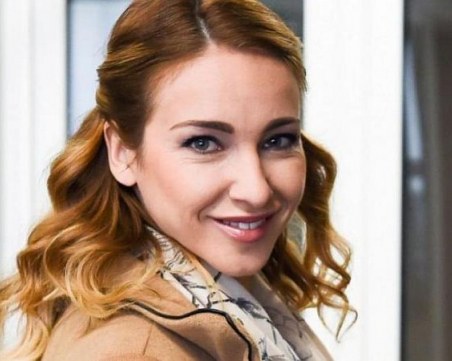 Алекс Раева кръсти дъщеря си на покойния си баща